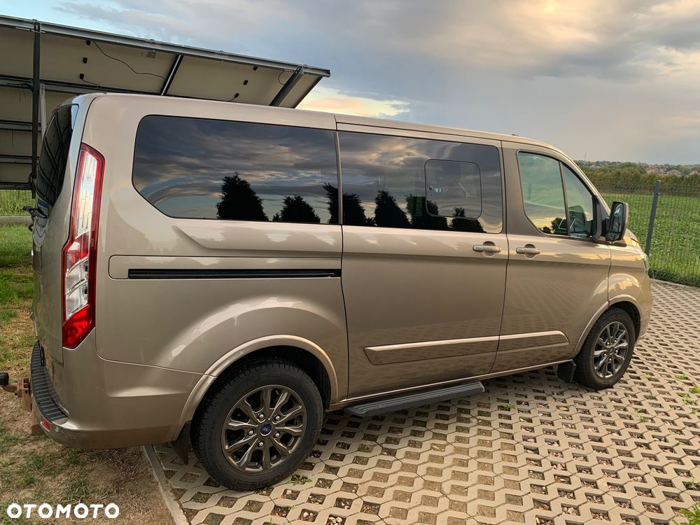 Ford Tourneo Custom 320 L2H1 VA Titanium - 8