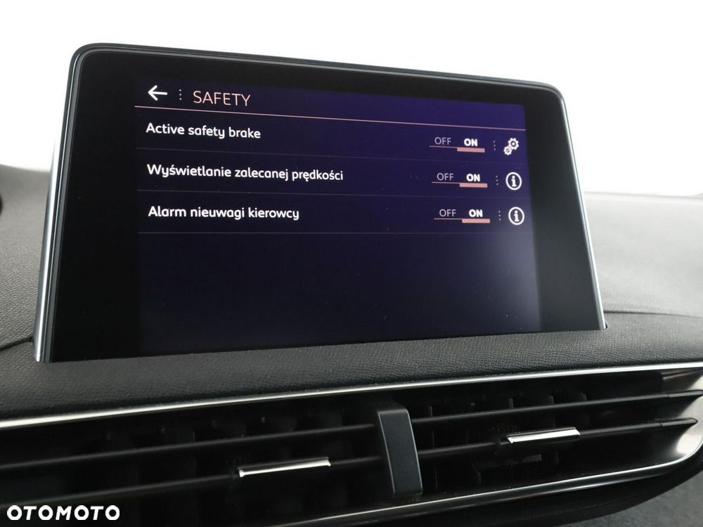 Peugeot 3008 2.0 BlueHDi Active - 26