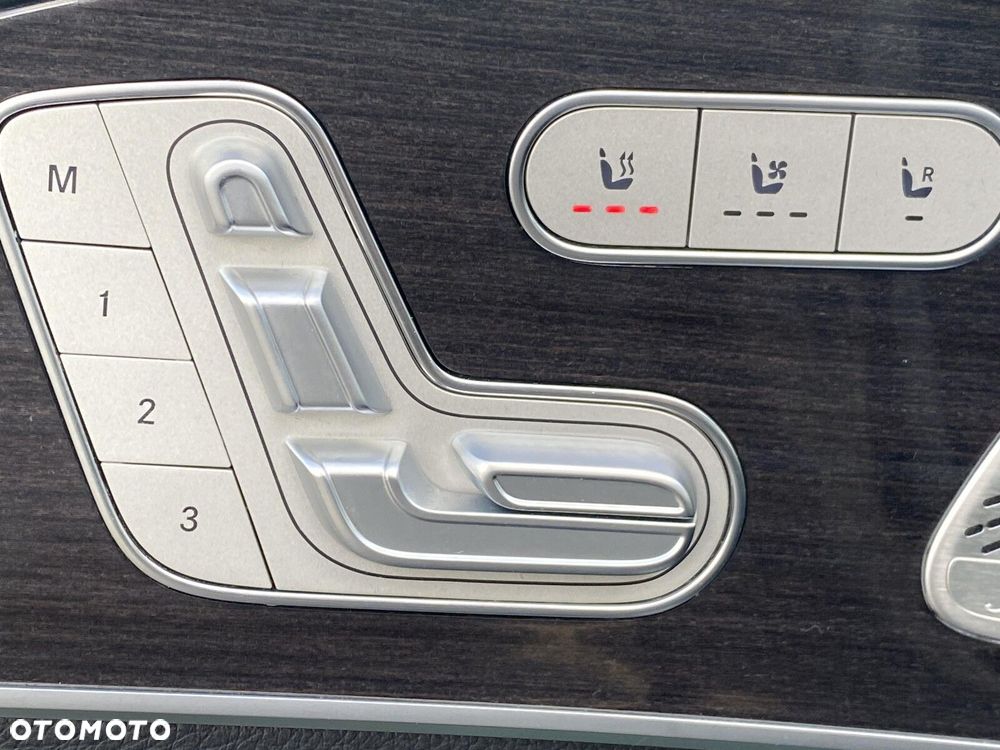 Mercedes-Benz GLS - 9