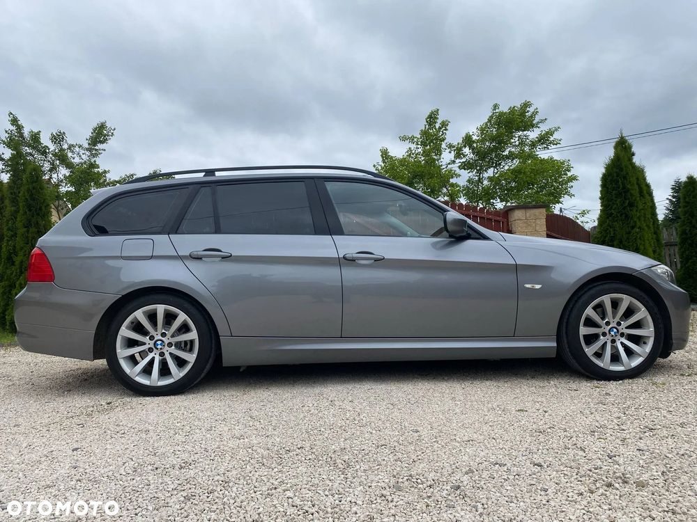 BMW Seria 3 318i - 14