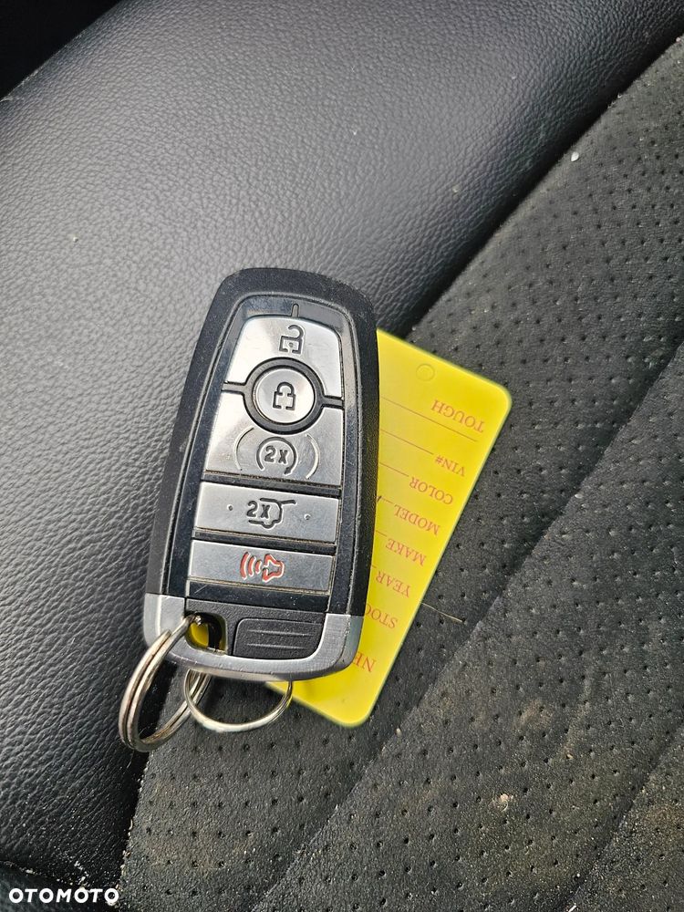 Ford Edge - 40