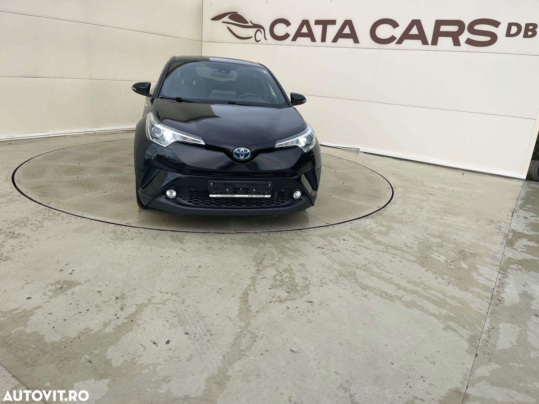Toyota C-HR Hybrid Club - 1