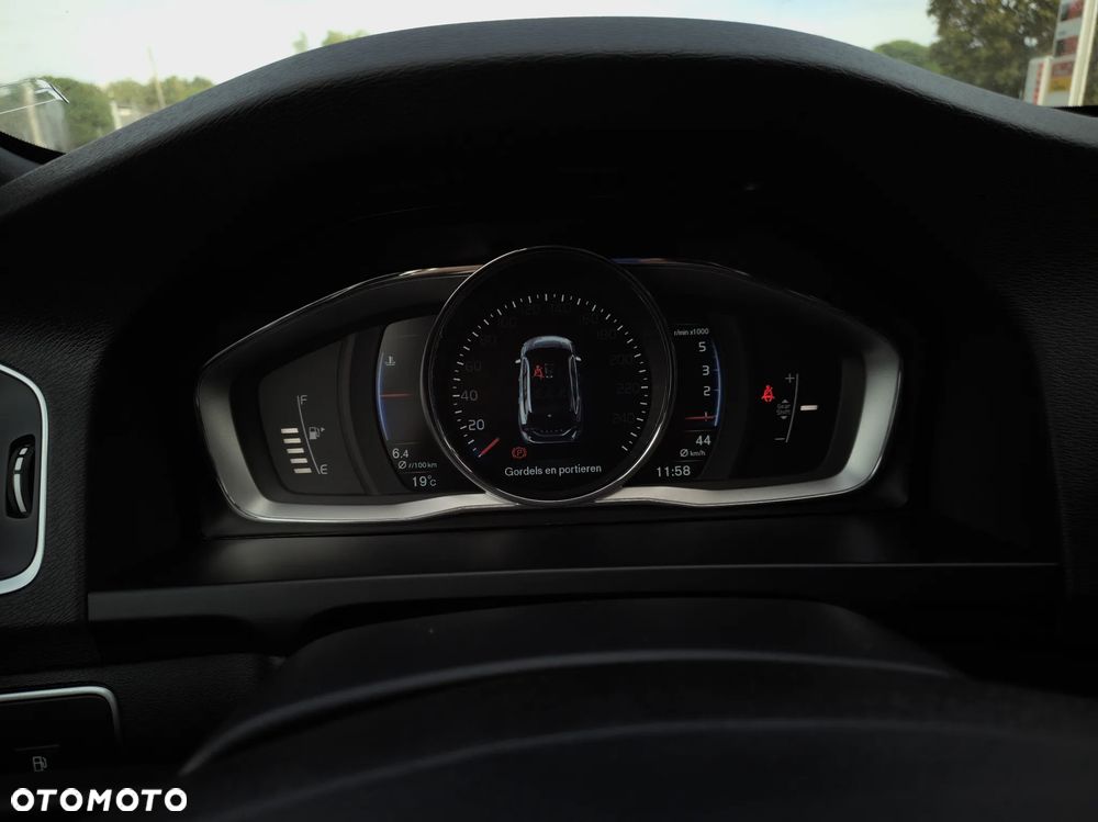 Volvo V60 D2 Drive-E R-Design Momentum - 16