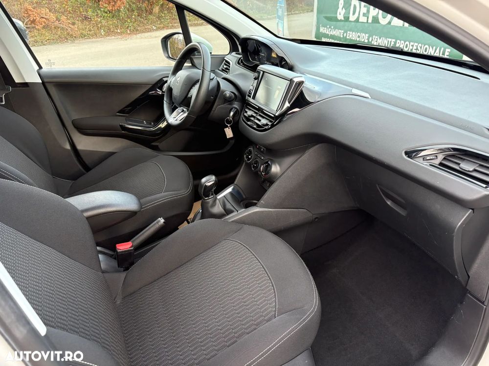 Peugeot 208 PureTech 82 Start & Stop Style - 20