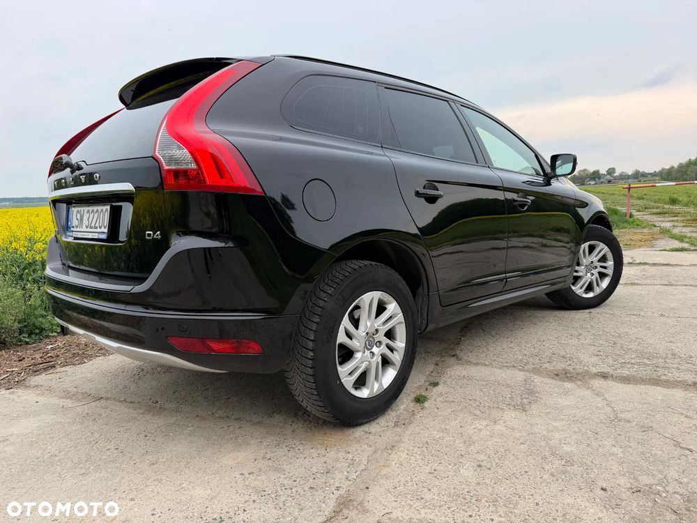 Volvo XC 60 D4 Momentum - 4