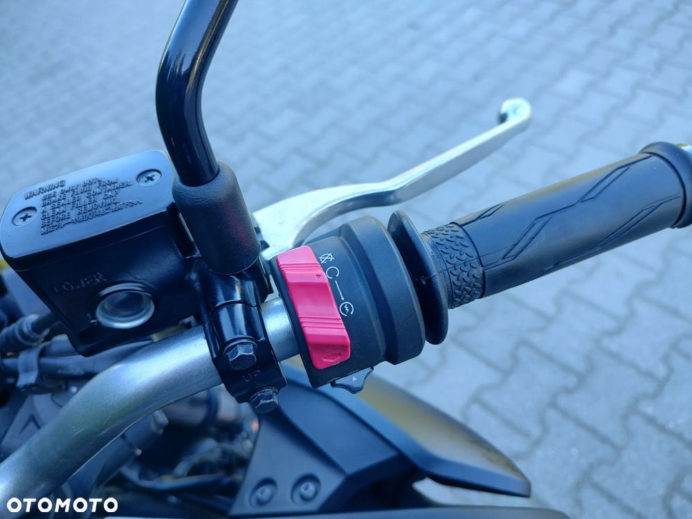 Yamaha MT - 8