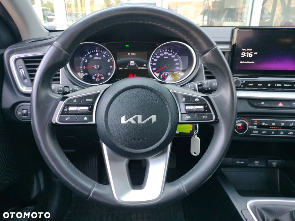 Kia Ceed 1.5 T-GDI M - 26