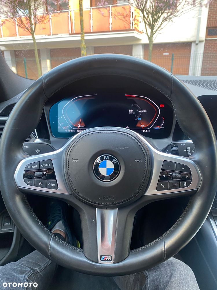 BMW Seria 3 318d Edition M Sport Shadow - 26