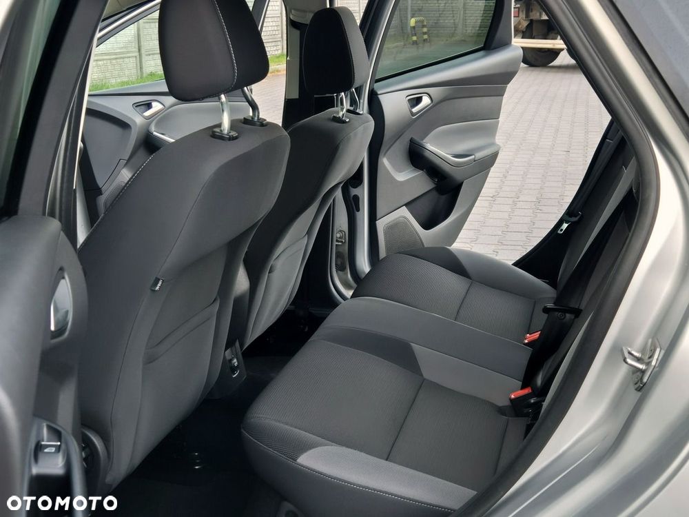 Ford Focus 1.6 Titanium - 9