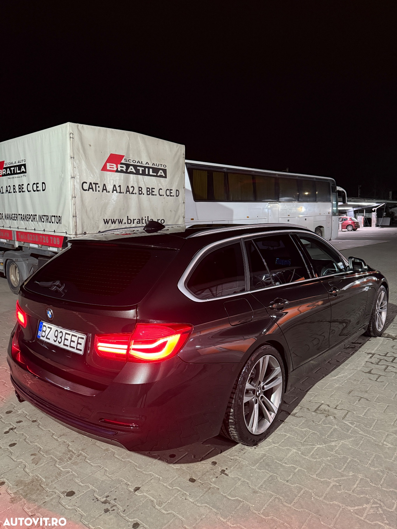 BMW Seria 3 320d Aut. Luxury Line - 21