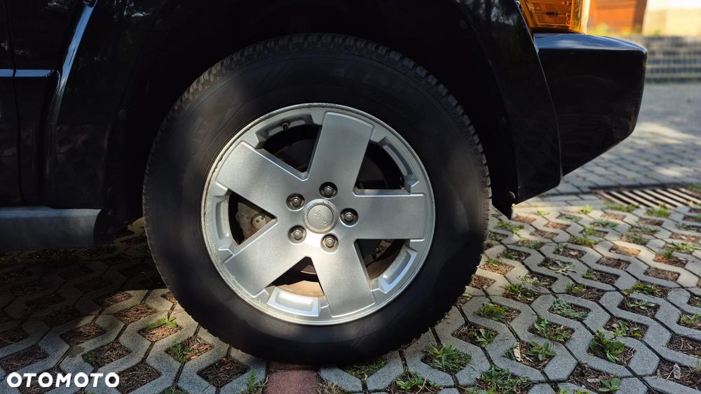 Jeep Commander 5.7 V8 Limited - 34