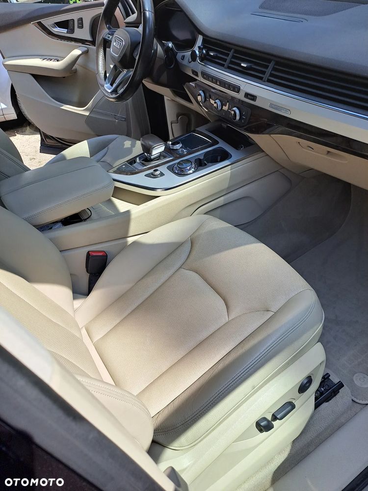 Audi Q7 - 15