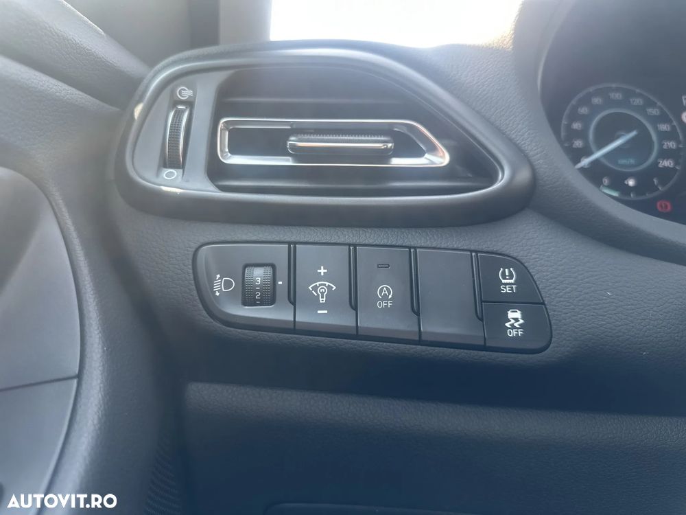 Hyundai i30 - 16