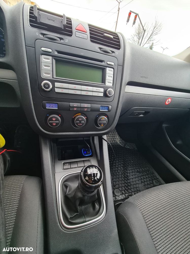 Volkswagen Jetta 1.9 TDI Trendline DPF - 7