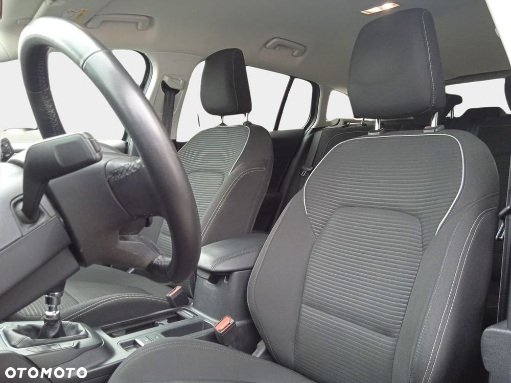 Ford Focus 1.0 EcoBoost Titanium Style - 28