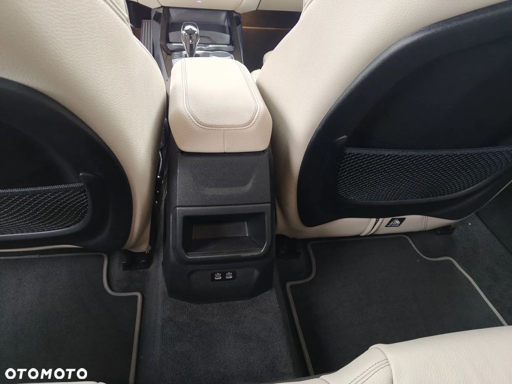 BMW Seria 2 218d Sport-Aut Sport Line - 27