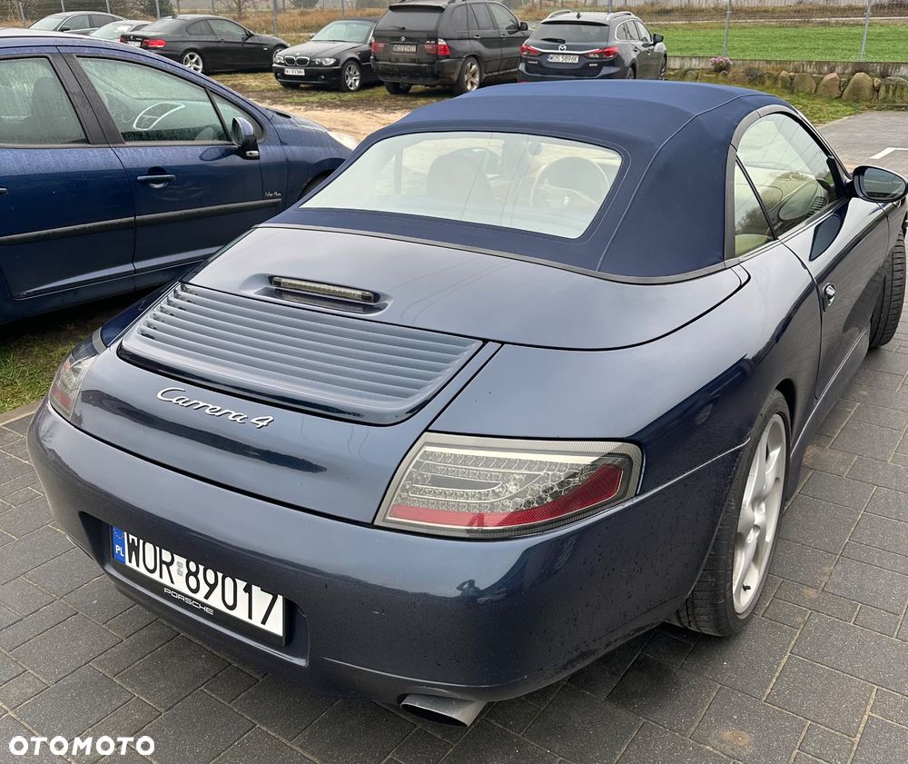 Porsche 911 Carrera 4 - 2