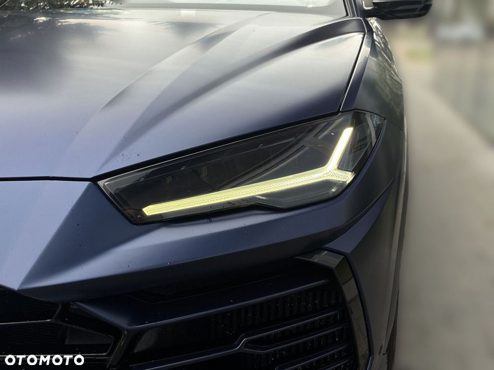 Lamborghini Urus - 22