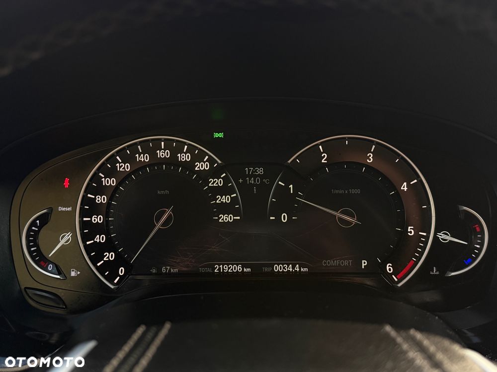 BMW Seria 5 525d Sport Line - 31