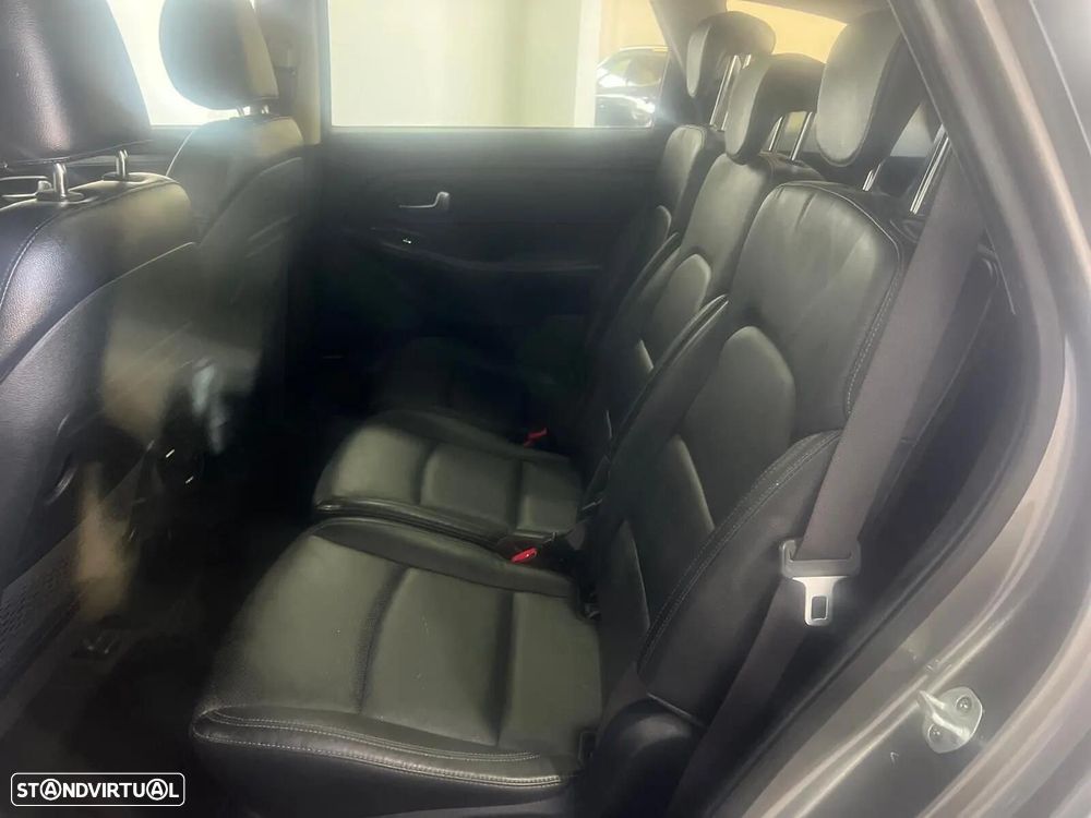 Kia Carens 1.7 CRDi ISG TX Aut. - 8