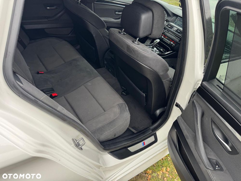BMW Seria 5 530d xDrive - 16