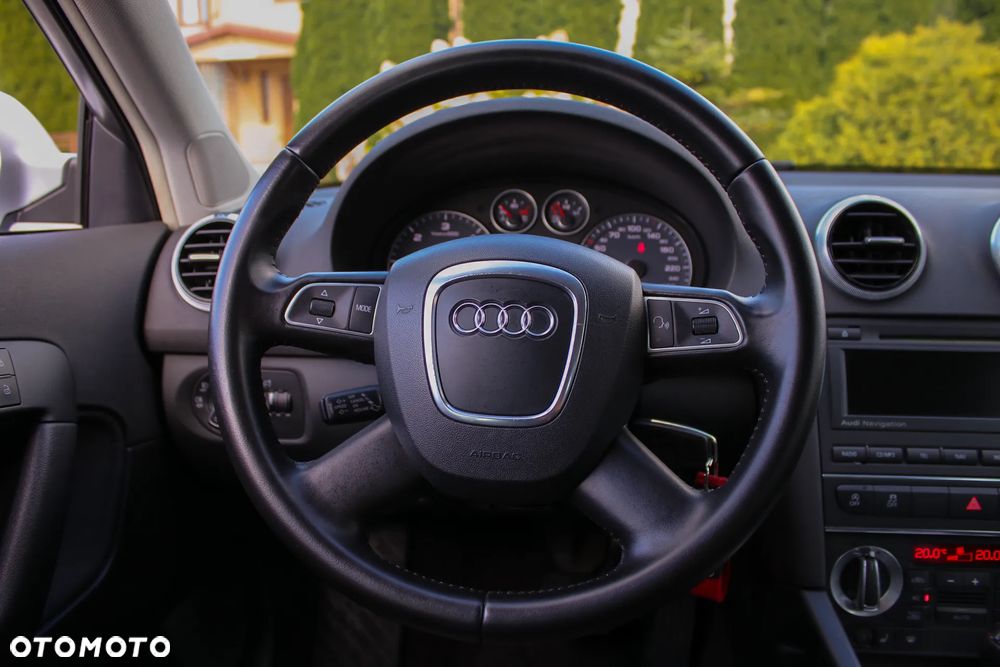 Audi A3 Sportback 2.0 TDI DPF (DSG) S tronic Ambiente - 29