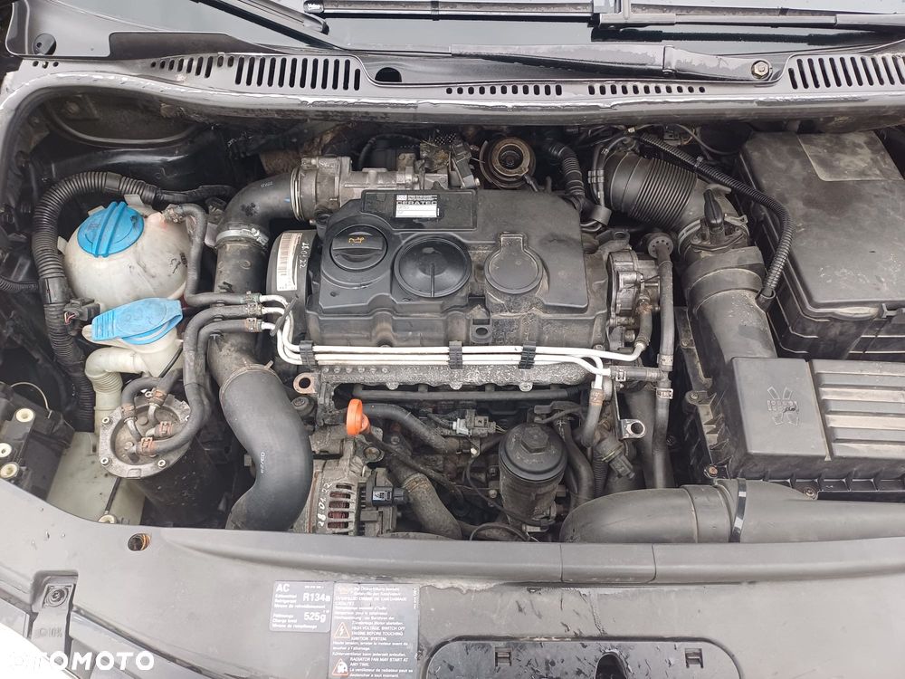 Volkswagen Touran 2.0 TDI Q-Line - 3