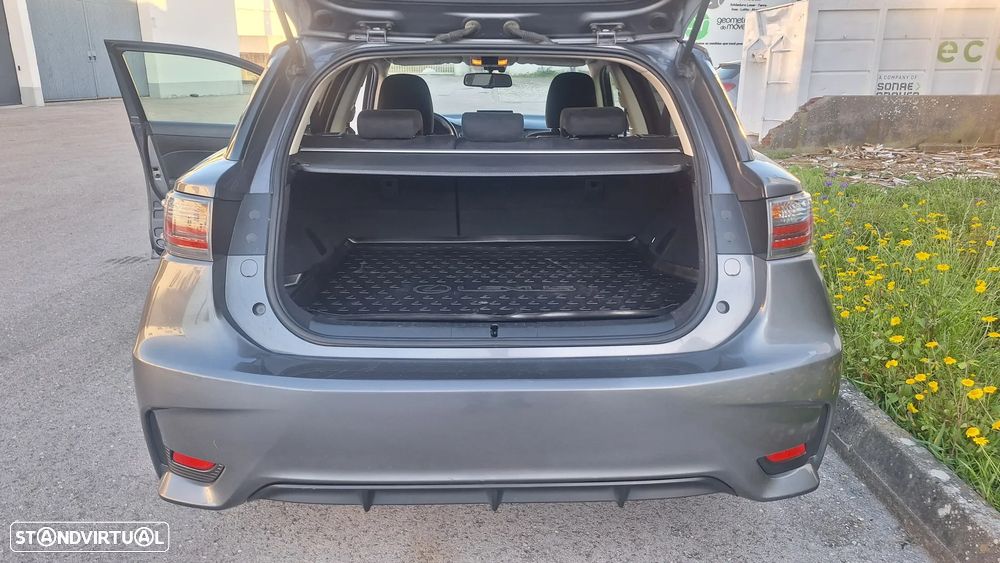 Lexus CT 200h - 6