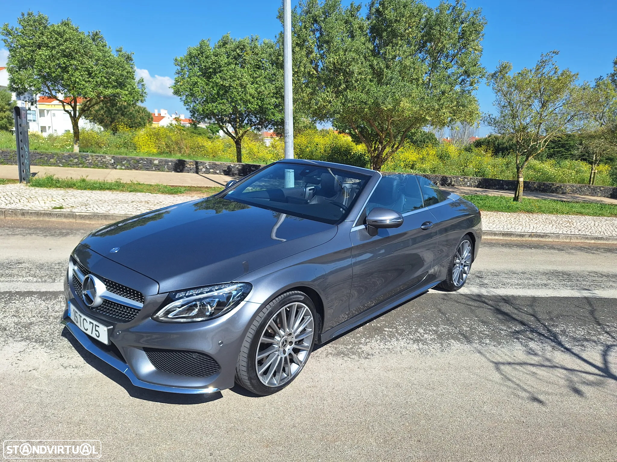 Mercedes-Benz 220 - 11