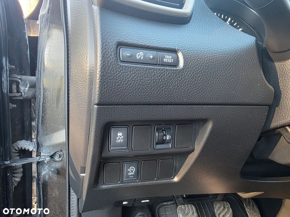 Nissan Qashqai 1.2 DIG-T N-Vision - 23