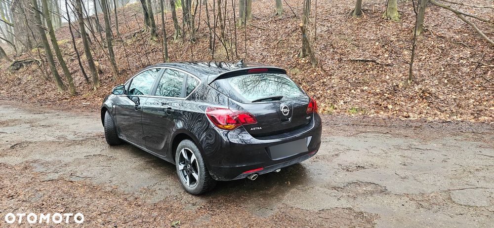 Opel Astra 2.0 CDTI Cosmo - 5