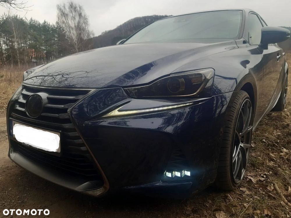 Lexus IS 300h Comfort - 10