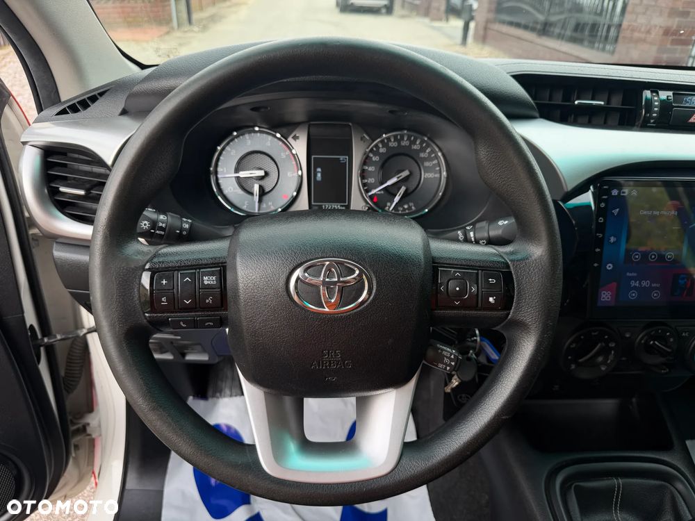 Toyota Hilux 2.4 D-4D Double Cab DLX 4x4 - 27