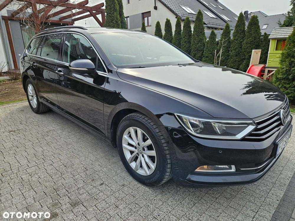 Volkswagen Passat - 4