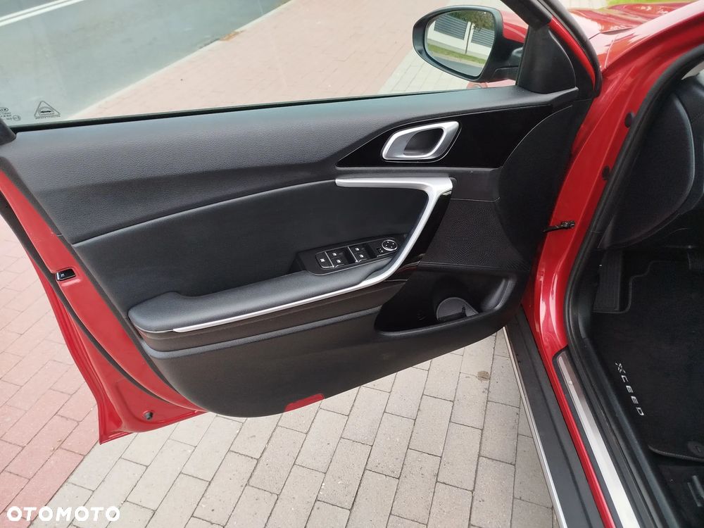 Kia XCeed - 8