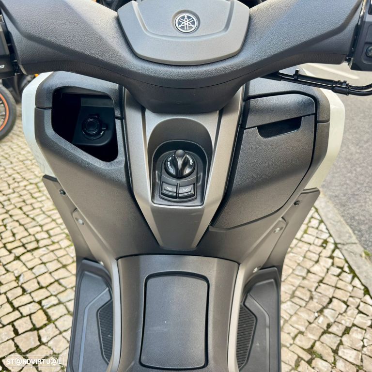 Yamaha NMAX 125 - 13