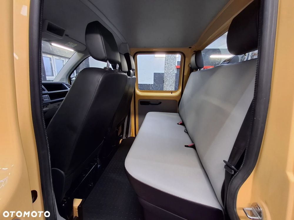 Volkswagen Transporter T6 Doka Dubel Kabina Brygadówka 6 Miejsc Klimatyzacja Tempomat Hak Aluminiowe Burty Światła Dzienne Halogeny Webasto 2016 Rok Euro 6 - 18