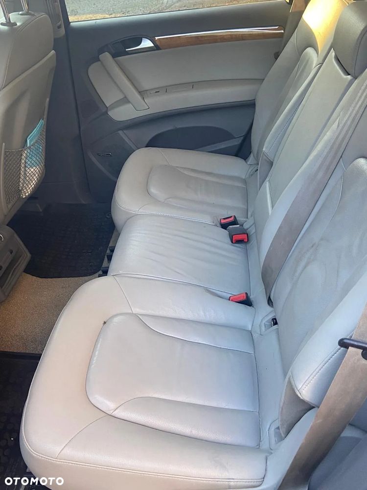 Audi Q7 - 7