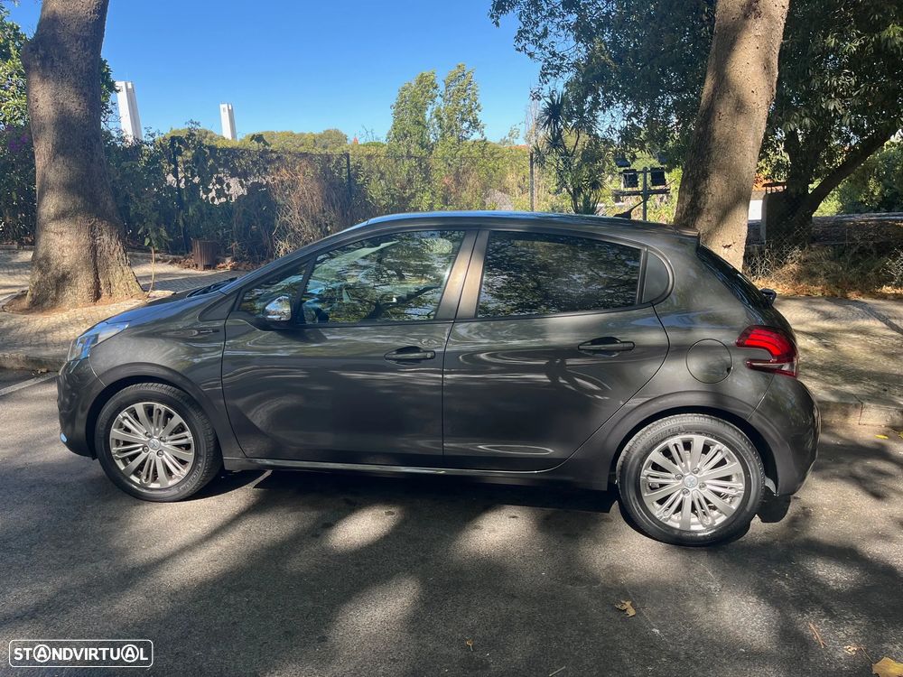 Peugeot 208 1.2 PureTech Signature - 3