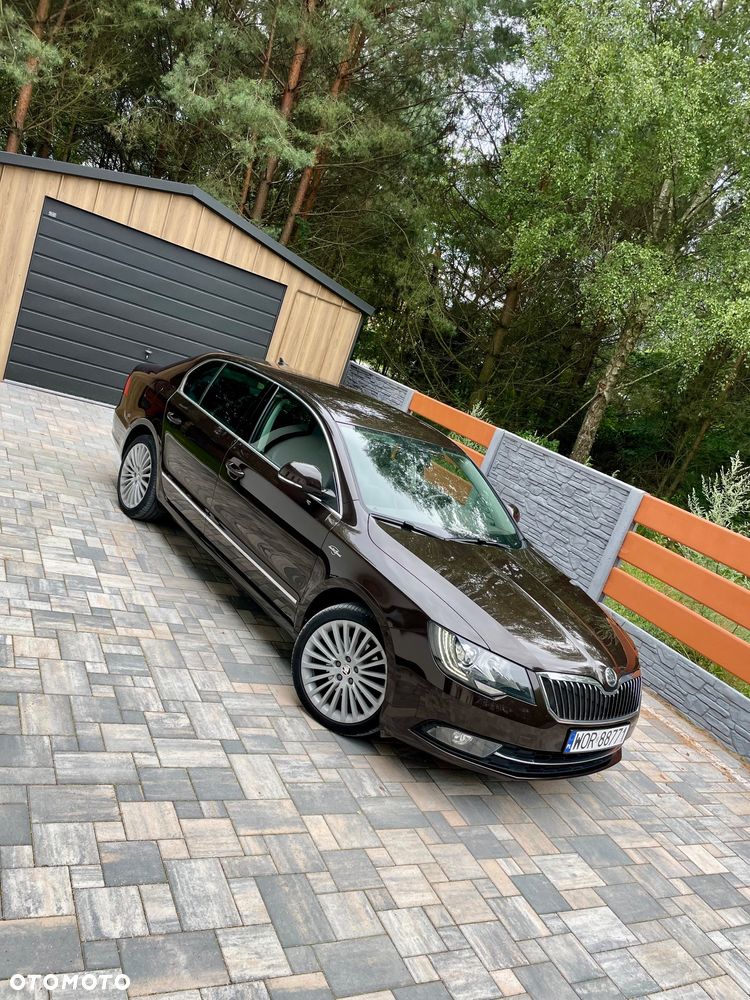 Skoda Superb 2.0 TDI 4x4 L&K DSG - 1
