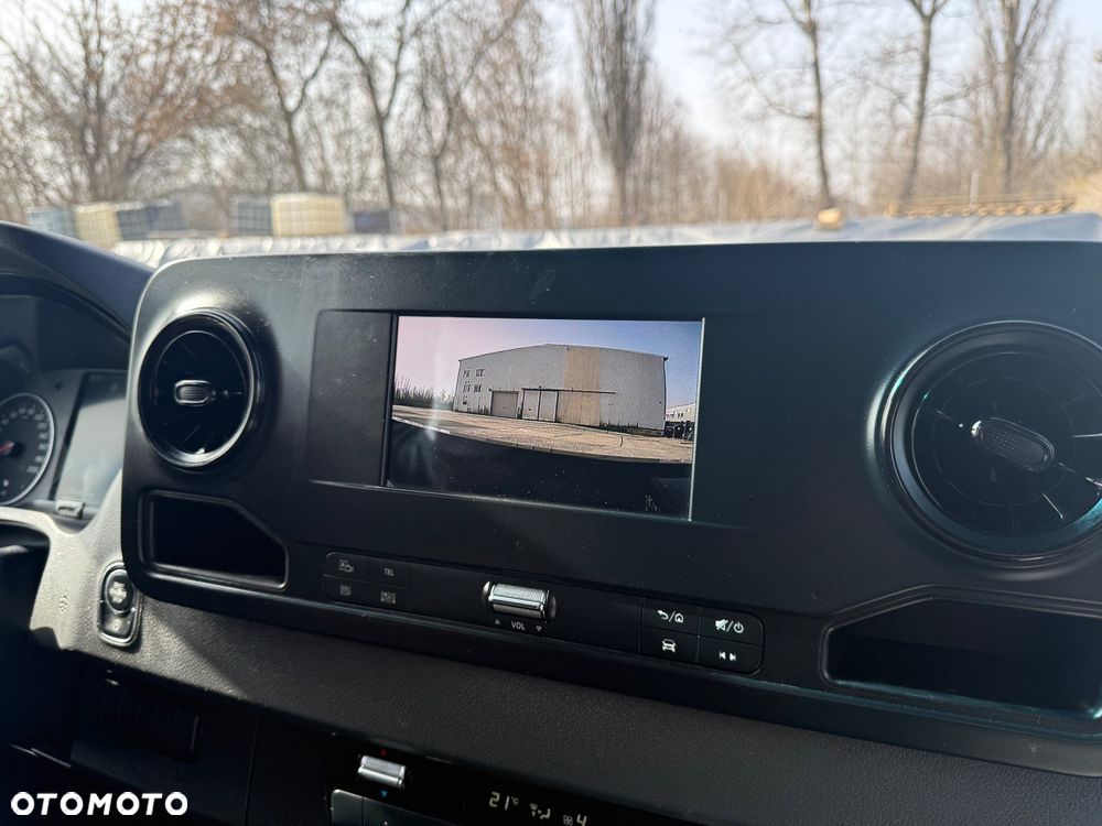 Mercedes-Benz Sprinter 319 - 9