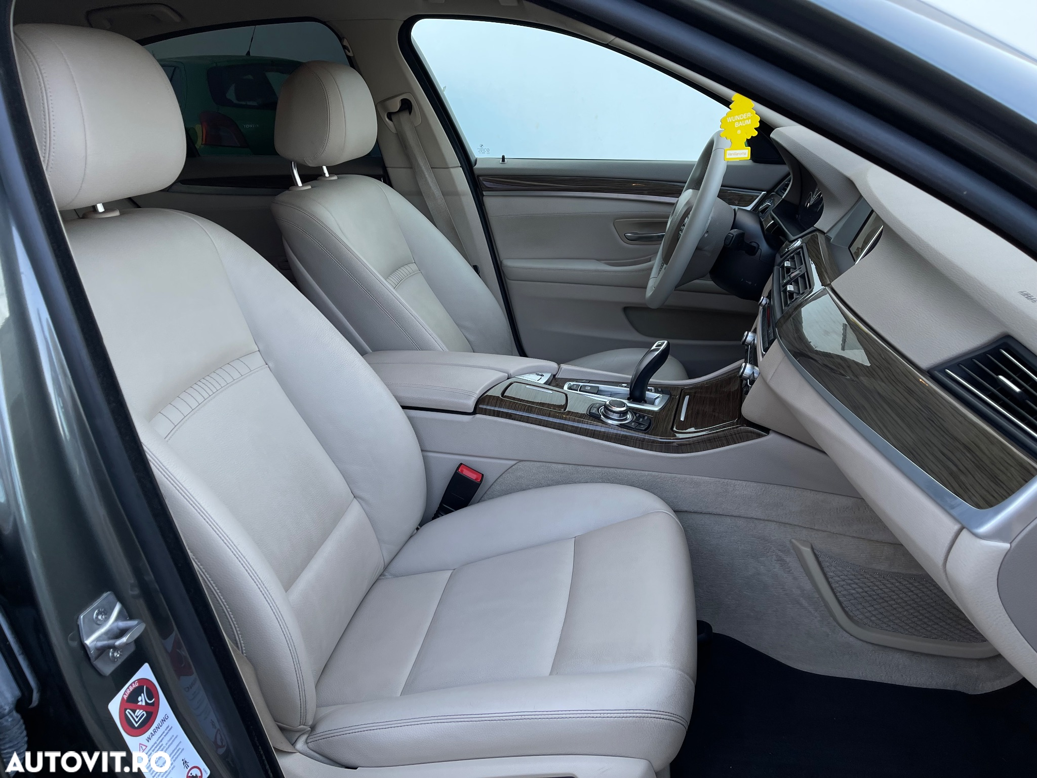 BMW Seria 5 528i Sport-Aut. Modern Line - 15