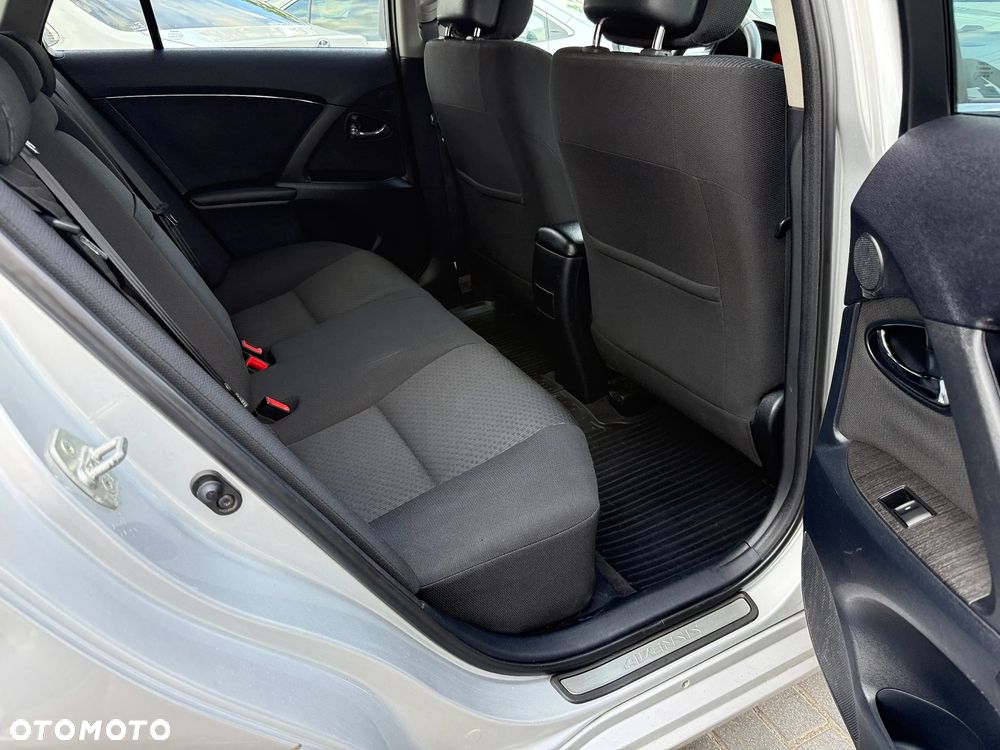Toyota Avensis 1.8 Sol NAVI - 21