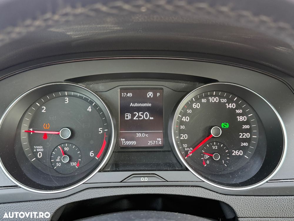 Volkswagen Passat 2.0 TDI DSG Trendline - 8