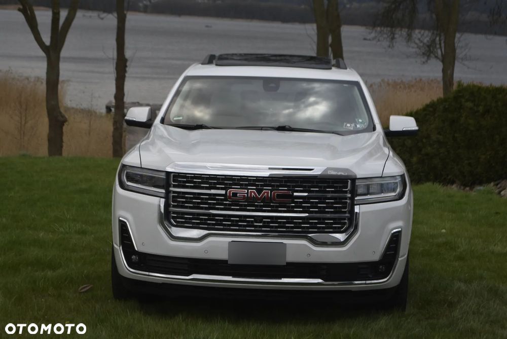 GMC Acadia - 3