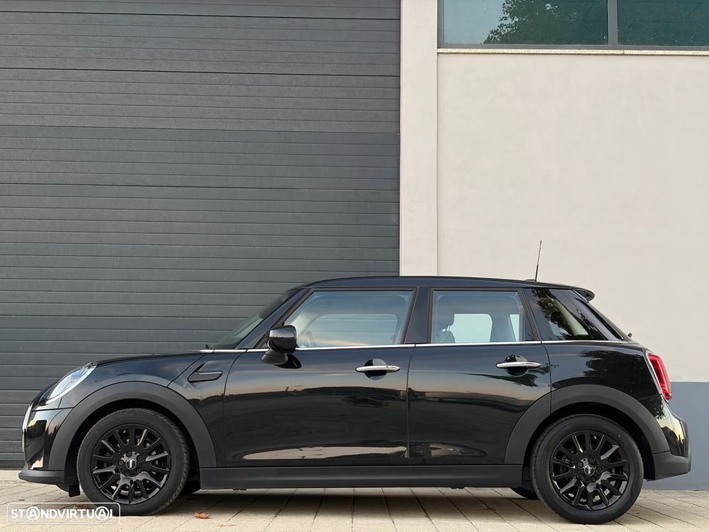 MINI 5 Portas Cooper Aut. Essential - 8