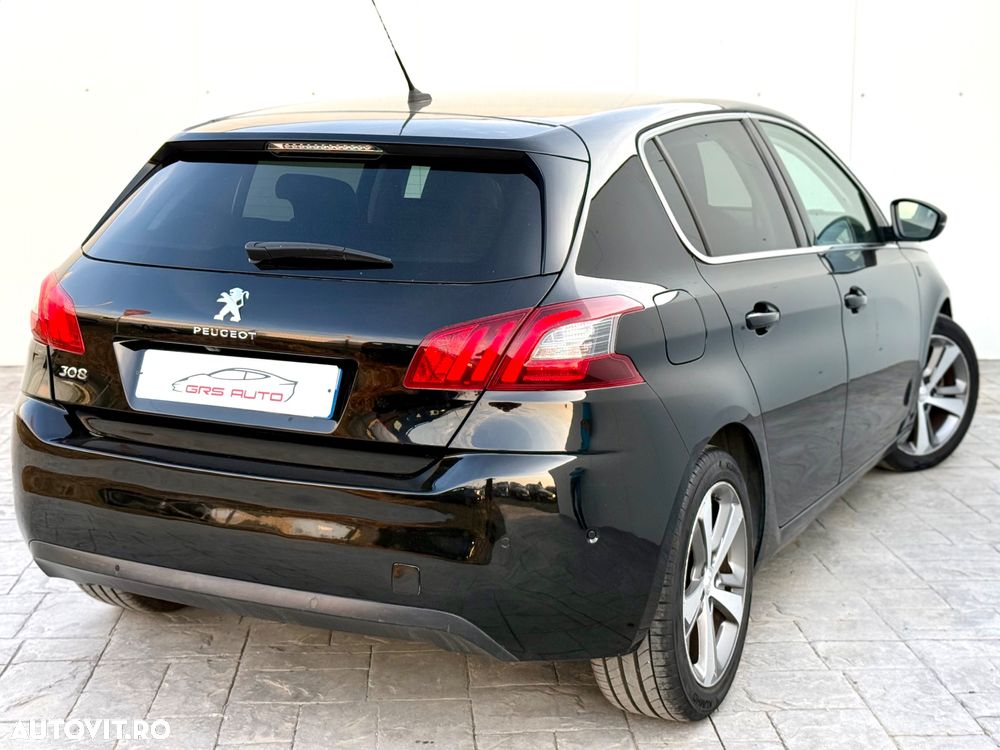 Peugeot 308 1.2 L PureTech Turbo Allure - 4