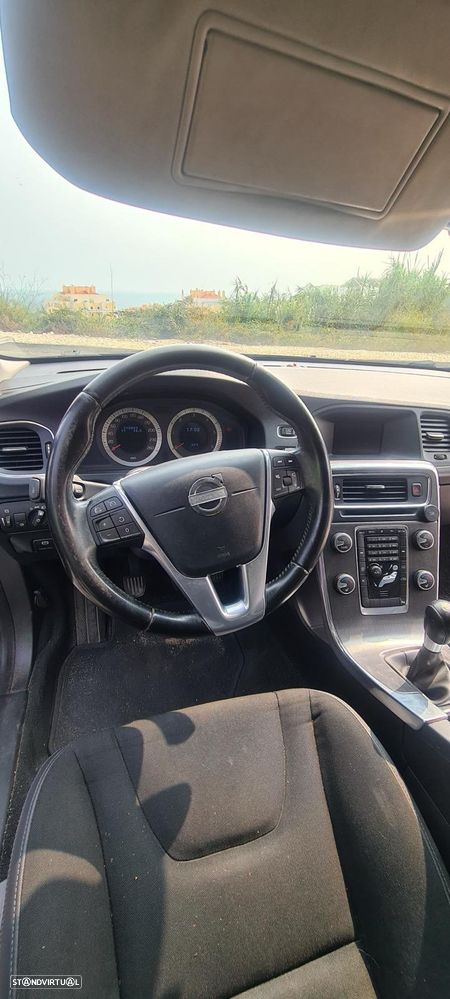 Volvo S60 2.0 D3 Momentum - 10