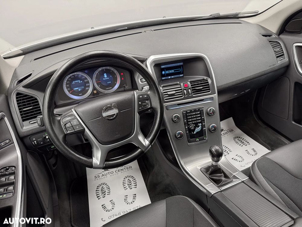 Volvo XC 60 D4 Momentum - 21