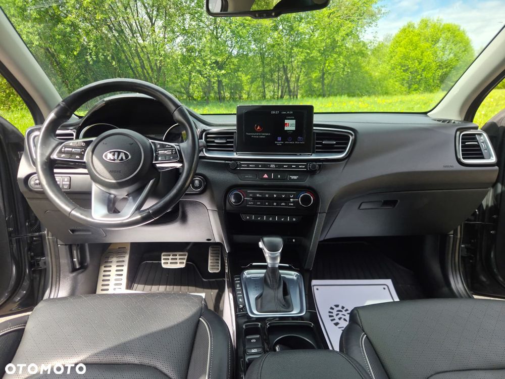 Kia Ceed 1.6 CRDi DCT Platinum Edition - 25